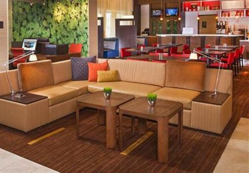 фото отеля Courtyard Secaucus Meadowlands
