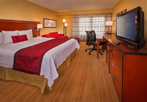 фото отеля Courtyard Secaucus Meadowlands