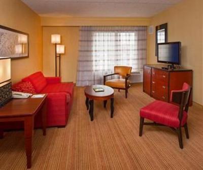 фото отеля Courtyard Secaucus Meadowlands