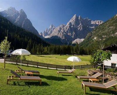 фото отеля Hotel Dolomitenhof
