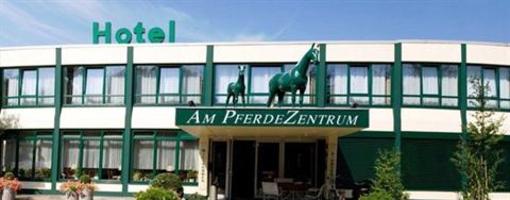 фото отеля Hotel am Pferdezentrum