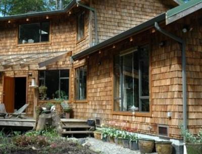 фото отеля Clayoquot Cedar House