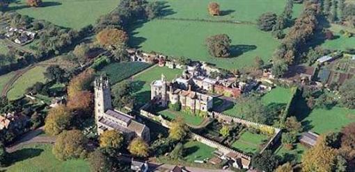 фото отеля Thornbury Castle and Tudor Gardens
