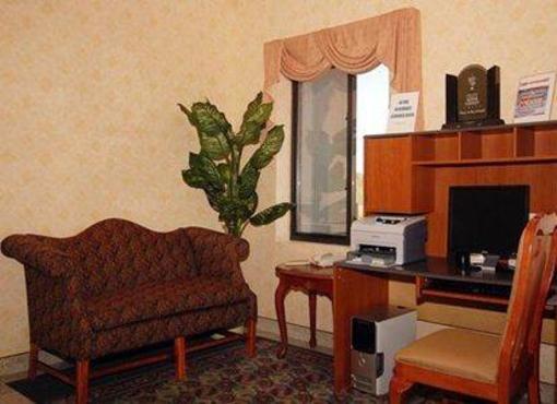 фото отеля Comfort Suites West Warwick