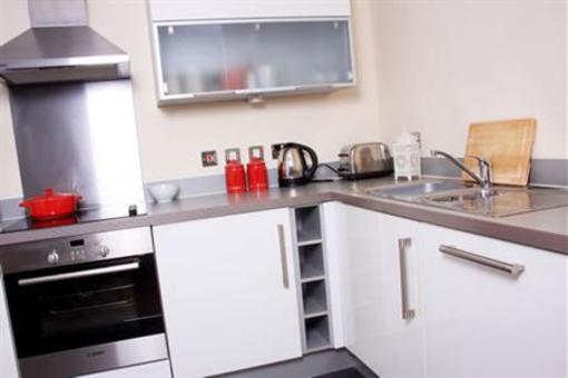 фото отеля Prime Location Lets - Vizion Apartments