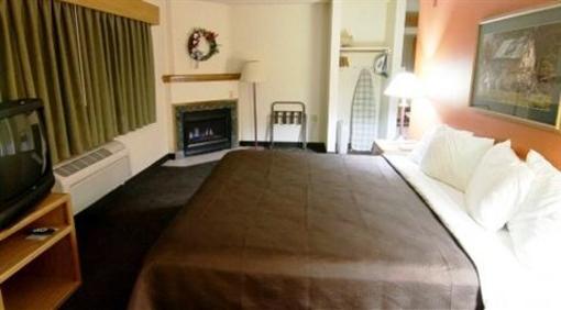 фото отеля AmericInn Lodge & Suites Coon Rapids