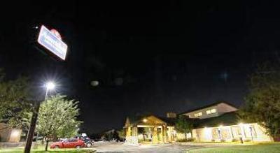 фото отеля AmericInn Lodge & Suites Coon Rapids
