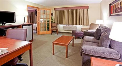 фото отеля AmericInn Lodge & Suites Fargo