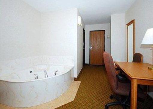 фото отеля Quality Inn Saint Cloud
