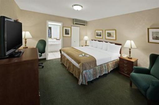 фото отеля Best Western Fort Lee
