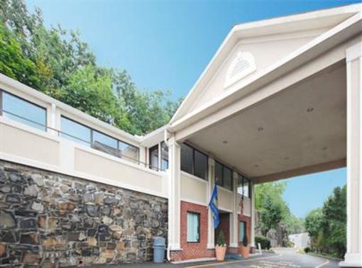 фото отеля Best Western Fort Lee