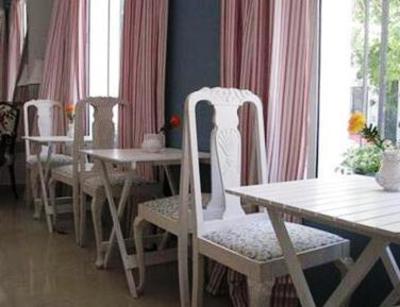 фото отеля Simple and Charming Inn