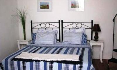 фото отеля Simple and Charming Inn