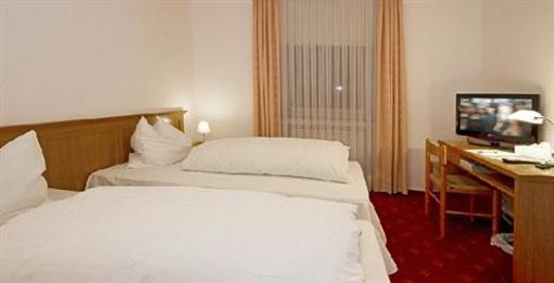 фото отеля Hotel Mennicken Wurselen