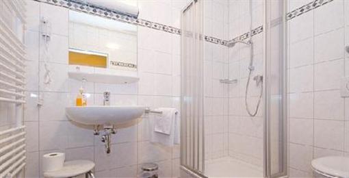 фото отеля Hotel Mennicken Wurselen