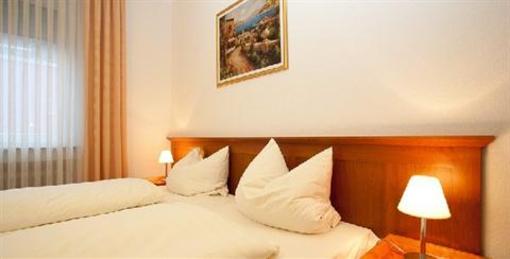 фото отеля Hotel Mennicken Wurselen