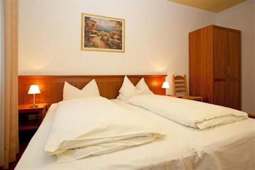 фото отеля Hotel Mennicken Wurselen