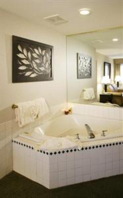 фото отеля BEST WESTERN InnTowner and the Highland Club