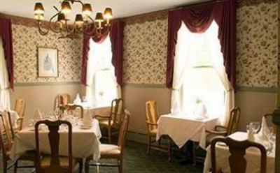 фото отеля Omni Bretton Arms Inn at Mount Washington Resort