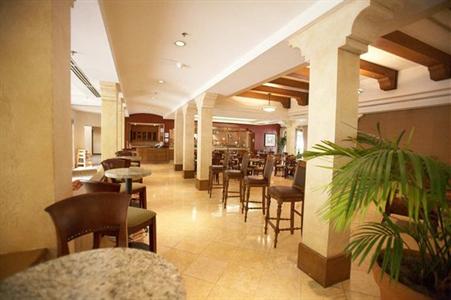 фото отеля Hilton Garden Inn Valencia Six Flags