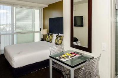 фото отеля The Quadrant Hotel Auckland