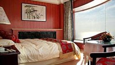 фото отеля Dong Hai Hotel Qingdao