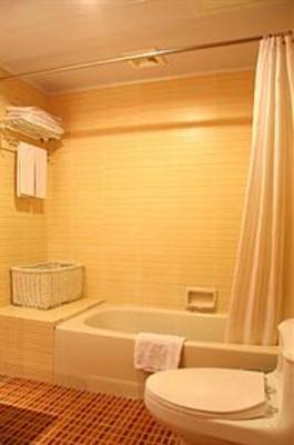 фото отеля Dong Hai Hotel Qingdao