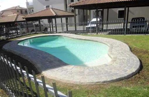 фото отеля Santini Lace Selfcatering Unit