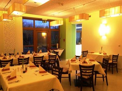 фото отеля Seminarhotel Friedrichshof Zurndorf