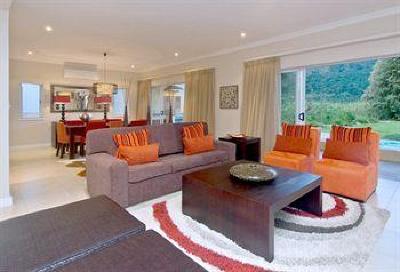 фото отеля Lake Pleasant Living