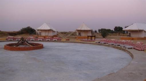 фото отеля Damodra Desert Camp