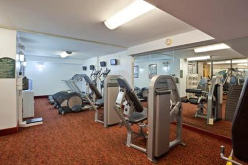 фото отеля Holiday Inn Lawrence