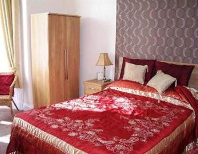 фото отеля Claremont Bed & Breakfast Bournemouth