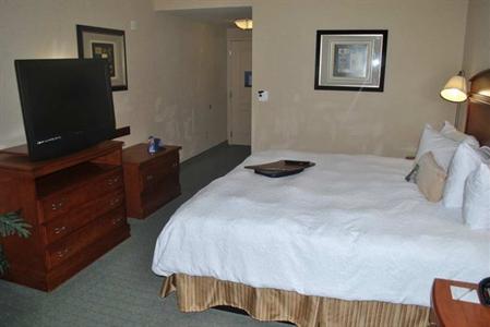 фото отеля Hampton Inn & Suites Los Angeles/Sherman Oaks