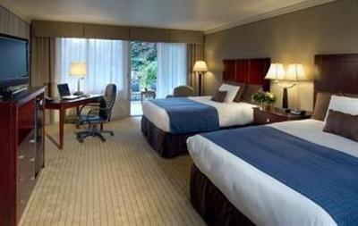фото отеля Nichols Village Hotel & Spa, Scranton PA