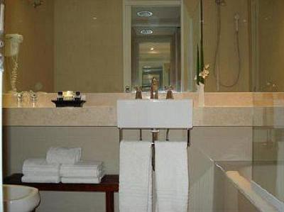 фото отеля Grand King Hotel