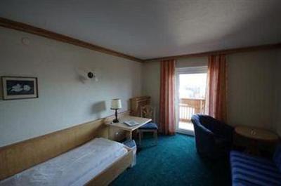 фото отеля Aktivhotel Crystal St. Johann in Tirol