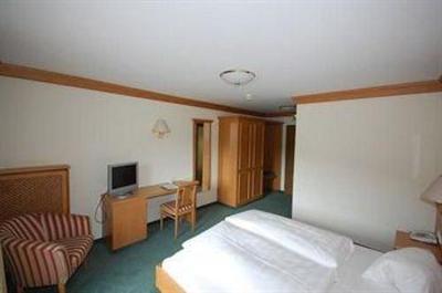 фото отеля Aktivhotel Crystal St. Johann in Tirol