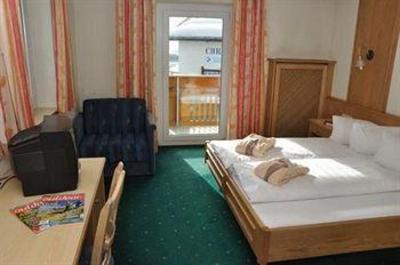 фото отеля Aktivhotel Crystal St. Johann in Tirol