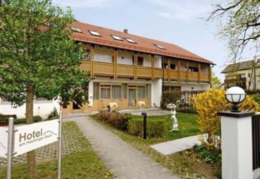 фото отеля Hotel Am Hachinger Bach Neubiberg