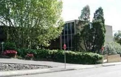 фото отеля Ryde Hotel & Serviced Apartments