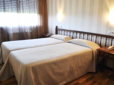 фото отеля Apartamentos Turisticos Monteblanco Cabana de Bergantinos