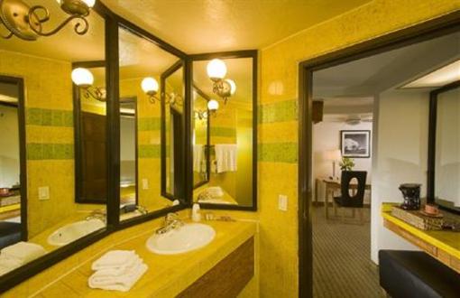 фото отеля Best Western Pine Tree Motel Chino