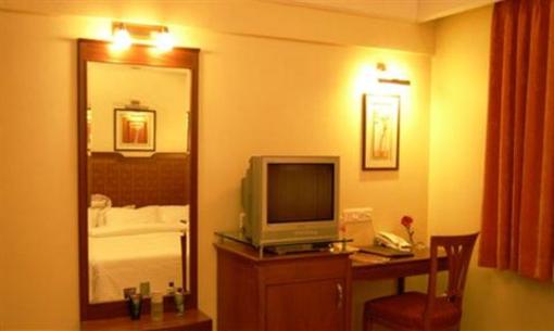 фото отеля Hotel Solitaire Mumbai