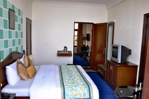 фото отеля Green 'N' Breeze Resorts Mussoorie