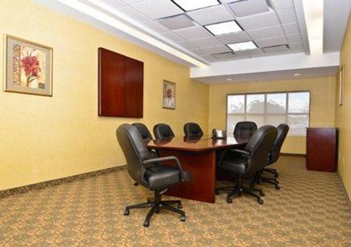 фото отеля Comfort Inn & Suites adj to Akwesasne Mohawk Casino