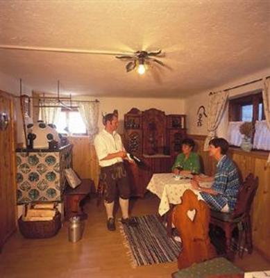 фото отеля Hotel Garni Pension Hubertus
