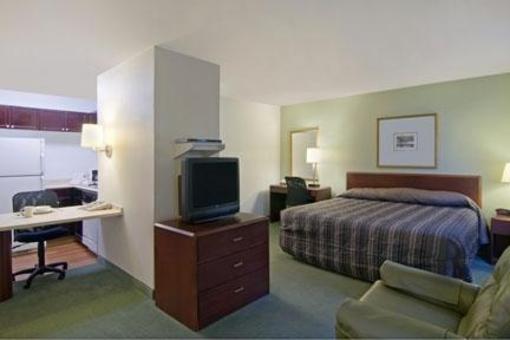 фото отеля Extended Stay Deluxe-Durham-Research Triangle Park-Miami Blvd-South