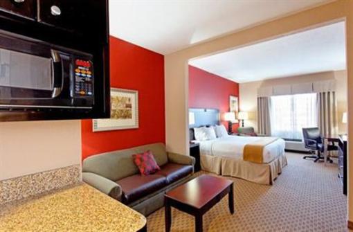 фото отеля Holiday Inn Express Hotel & Suites Crestview