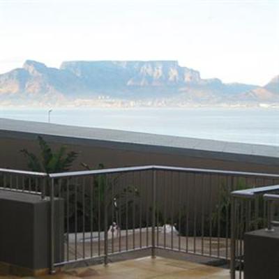фото отеля Nkosi Sikeleli i'Africa Guesthouses